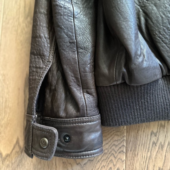 Marc Jacob New York Leather w/ Shearling Collar - Picture 13 of 16